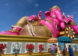 ピンクのガネーシャの大きさに圧倒されました