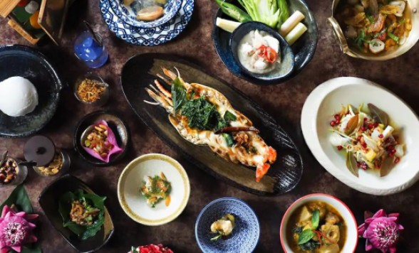 サラリムナム　タイ古典舞踊と豪華ディナー　マンダリンオリエンタル