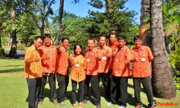 【アルファード】高級車と日本語ガイドの貸切チャーター（定員4名）