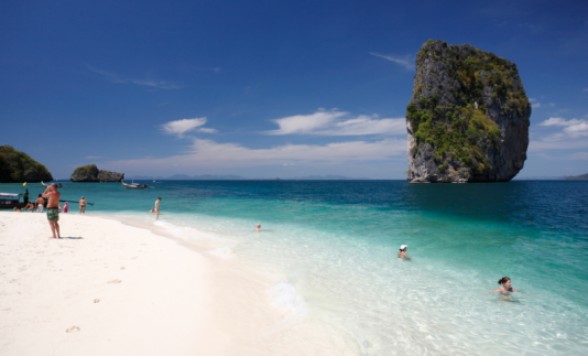 ポダ島＆チキン島のアイランドホッピング　陸の孤島プラナンビーチへもご案内