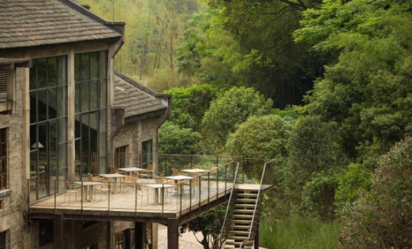 話題のハイヤット系高級リゾートホテル Alila陽朔に泊まる、陽朔観光付き2泊3日＜高速鉄道/食事付き/日本語ガイド送迎＞