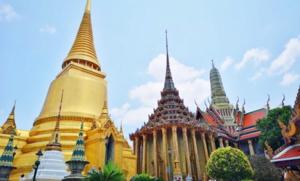 バンコクの三大寺院と王宮＋ピンクガネーシャとワットパクナム＋ジョッドフェアーズ ナイトマーケット