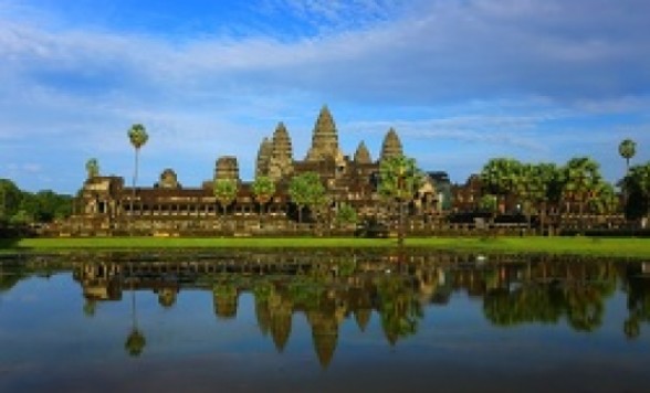【カンボジア】世界遺産アンコールワット　クメール文化を訪ねて　2泊3日<世界遺産 アンコール5大遺跡　たっぷり観光＆トンレサップ湖クルーズ/夕日鑑賞>