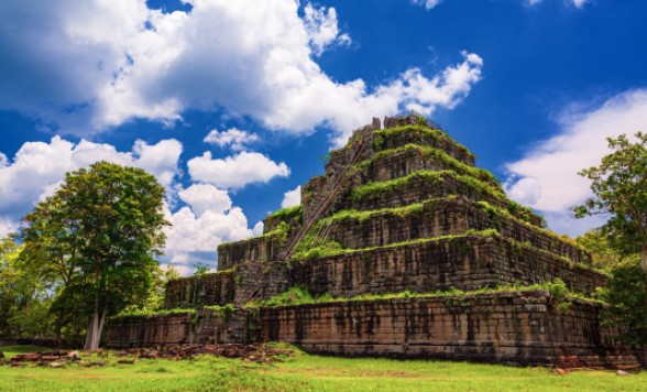 世界遺産コーケー遺跡 & ベンメリア1日観光ツアー <日本語ガイド>