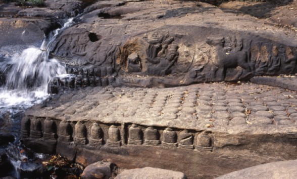 郊外2大遺跡 クバルスピアンとバンテアイスレイ1日観光ツアー＜日本語ガイド＞
