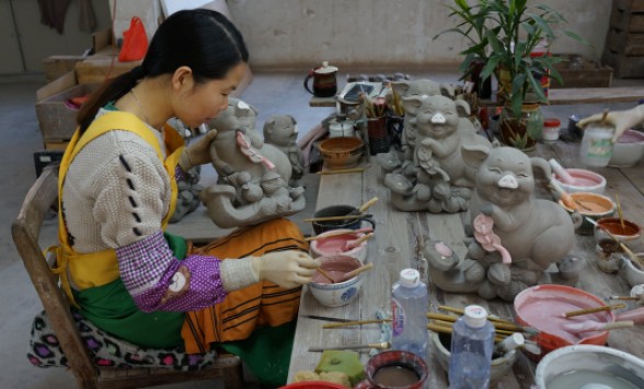 見どころ凝縮、歴史と陶器の街・仏山1日ツアー＜終日/高速鉄道/昼食付き/日本語ガイド＞