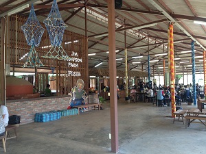 ご昼食は本ツアー代金に含まれておりません。