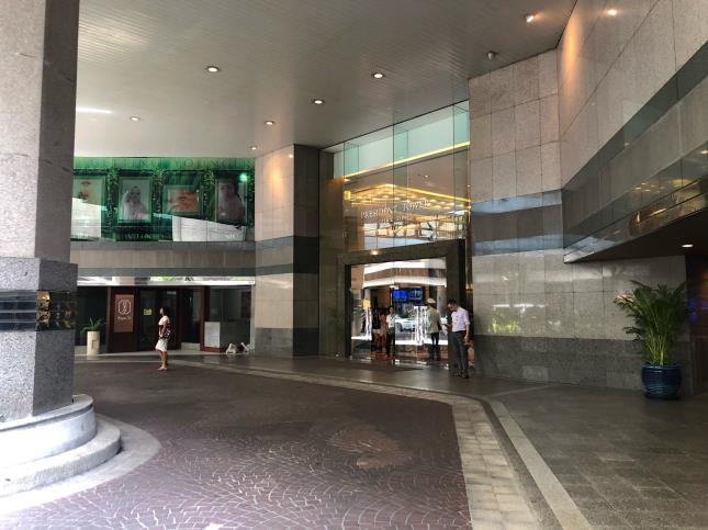 インターコンチネンタル・バンコク隣接、プレジデントタワー入り口前へご集合 → スワンプンに向け出発