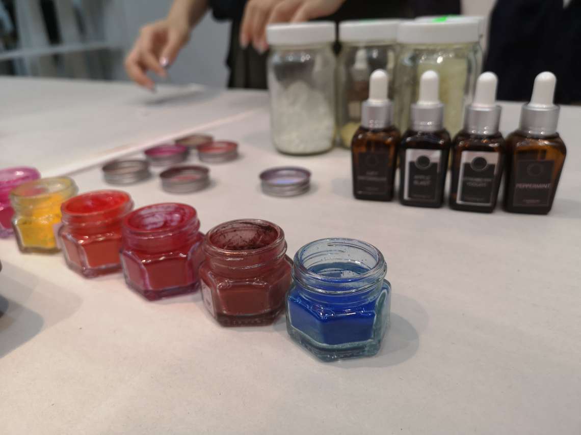 講師のご紹介＆材料を簡単にご説明