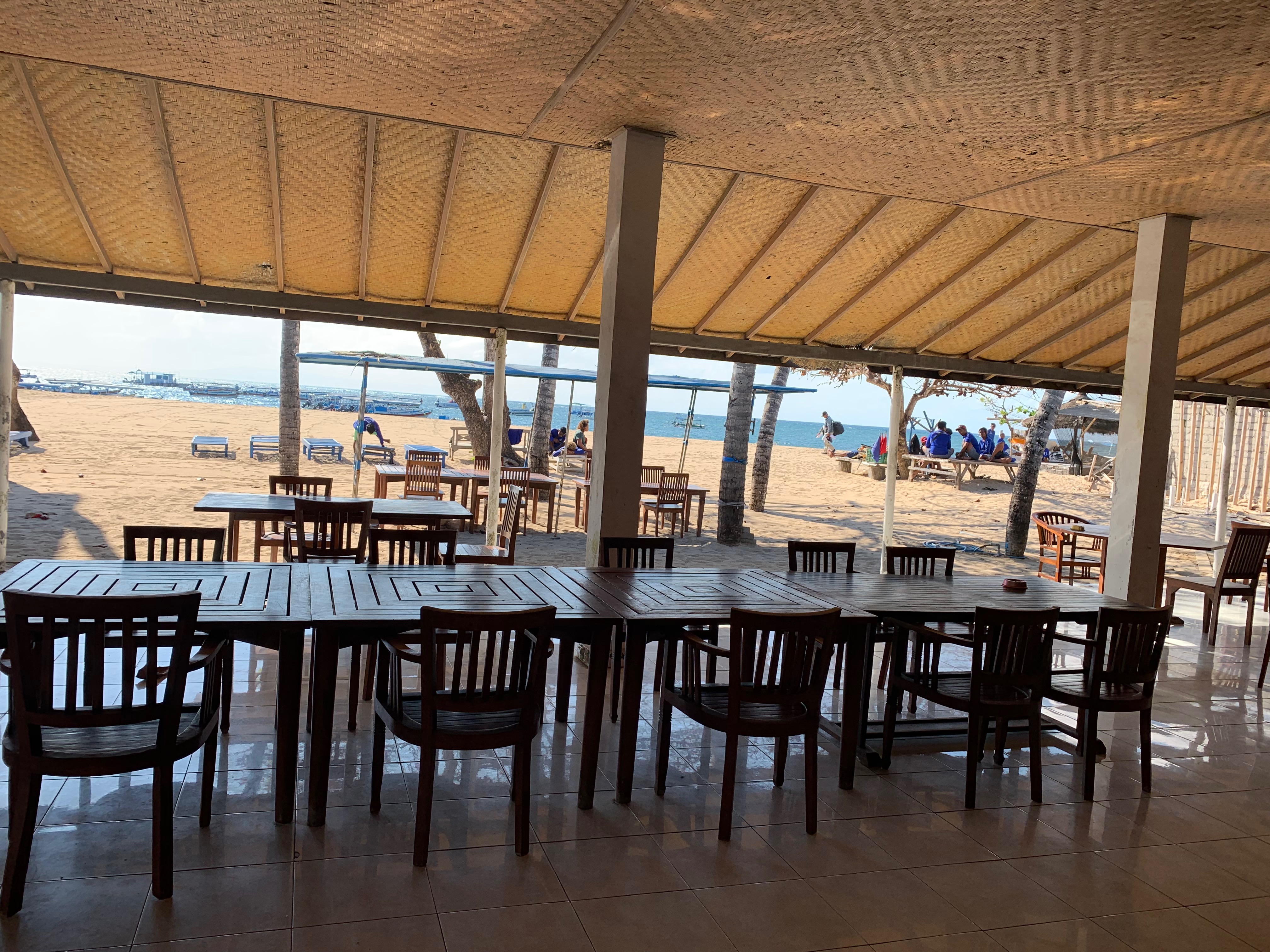 会場に到着。  各種マリンスポーツをお楽しみ下さい。