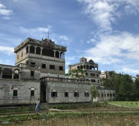 世界遺産登録の村「自力村」見学