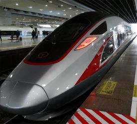 高速鉄道【G1006】にご乗車になり、韶関駅へ向けて出発