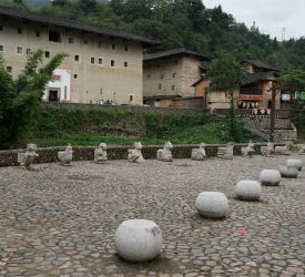 世界文化遺産登録された土楼群の１つ、華安の「大地土楼群」へ向け出発