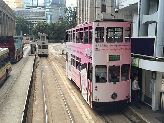 香港島のシンボル、2階建てトラムに乗車、移動