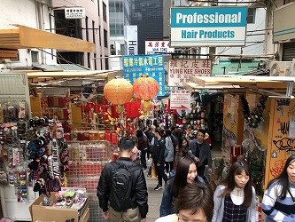 フォトジェニックな露店が立ち並ぶ、ポッティンガーストリート散策