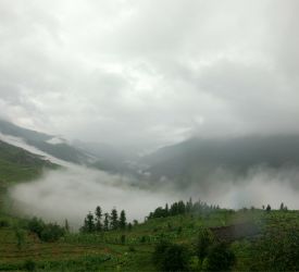 現地宿泊ならではのお楽しみ、早朝の澄んだ空気と朝日に輝く棚田をぜひお楽しみください(自由行動）