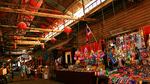 100年市場にご案内