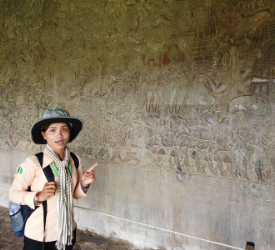 アンコールワットの第一回廊をご案内します