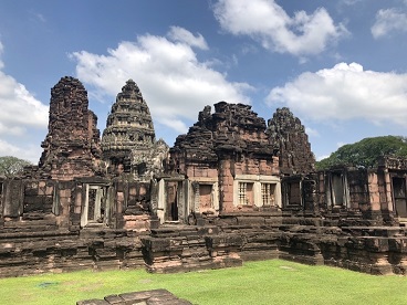 先史時代の発掘遺跡 バーンプラサート遺跡