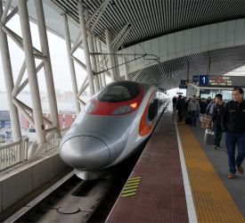 高速鉄道【G6507】にご乗車になり、深セン北駅へ向けて出発