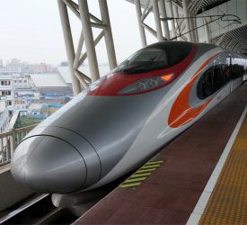 高速鉄道【G1311】にご乗車になり、深セン北駅へ向けて出発