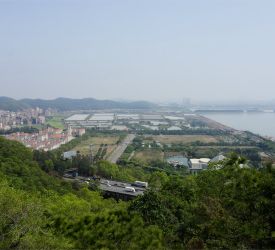 海岸線を歩いて虎門大橋鑑賞後、威遠砲台へ