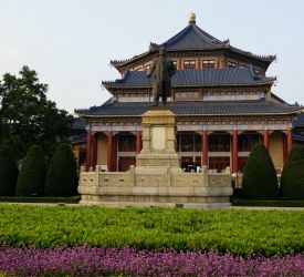 広州を代表する建物「中山記念堂」へご案内