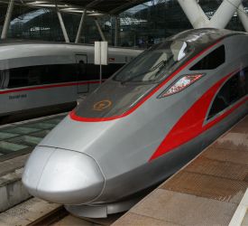 高速鉄道【G6001】にご乗車になり、深セン北駅へ向けて出発