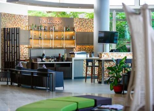 ディーバナ プラザ プーケット(パトンビーチ)