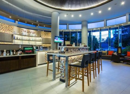 ディーバナ プラザ プーケット(パトンビーチ)