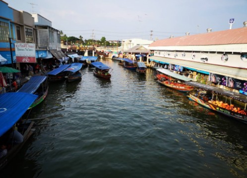 アンパワー水上市場