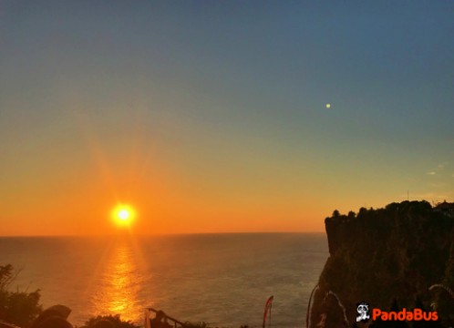 ウルワツ夕日３