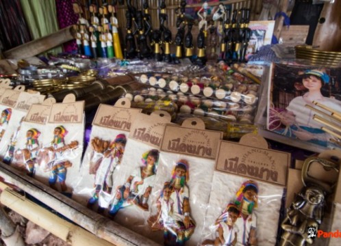 首長族（カレン族）