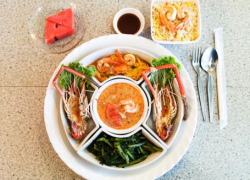 アユタヤ名物「手長エビ」