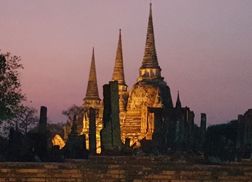 ライトアップアユタヤ