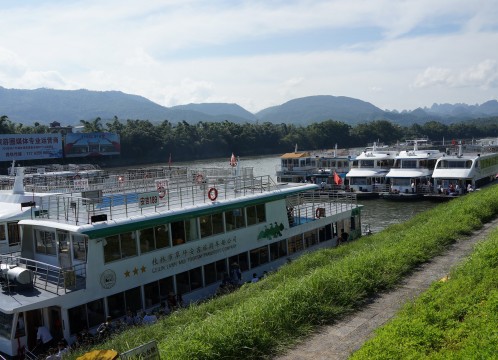 桂林 漓江下り クルーズ船 イメージ