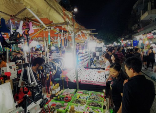 ハノイ旧市街・ナイトマーケット散策＆水上人形劇鑑賞