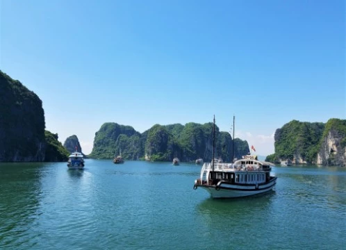 【ハノイ】世界遺産 ハロン湾日帰りクルーズ＋ティエンクン鍾乳洞ツアー