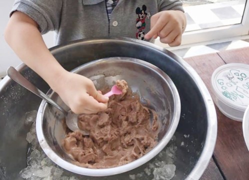 アイスクリーム作り体験