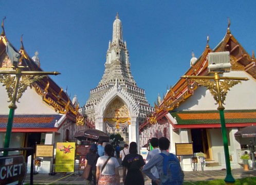 ワットアルン（暁の寺院)