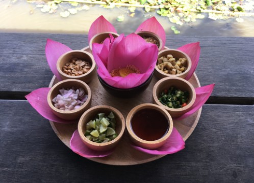 レッドロータス水上マーケット