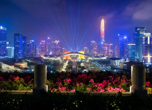 深セン LEDライトショー イメージ ～ 福田区 平安国政金融センター 付近