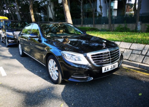 車両一例：ベンツ