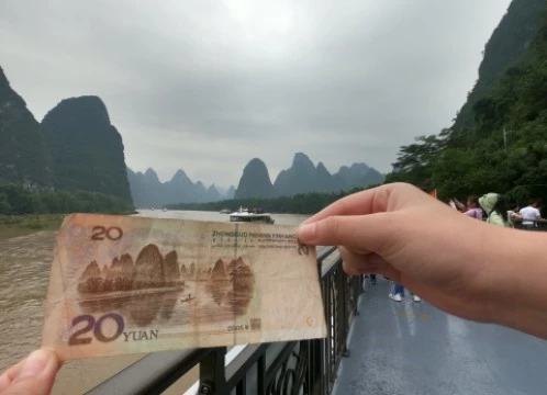 一生に一度は見ておきたい絶景、世界自然遺産・桂林漓江下り日帰りツアー＜終日/高速鉄道/昼食付き/日本語ガイド＞