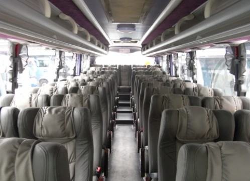 車両一例：大型バス