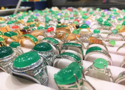 観光イメージ：翡翠市場（ジェードマーケット）