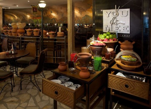 YOU & MEE @ GRAND HYATT ERAWAN