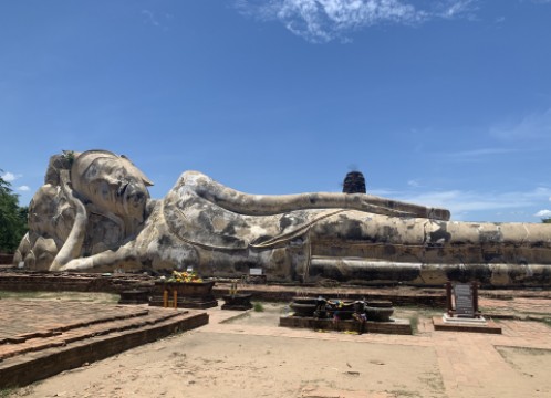 ワット・ロカヤ・スター