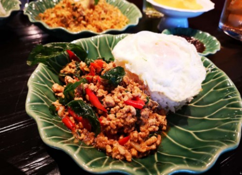 「ALL YOU CAN EAT＠エラワンティールーム」夕食