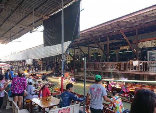 水上マーケット